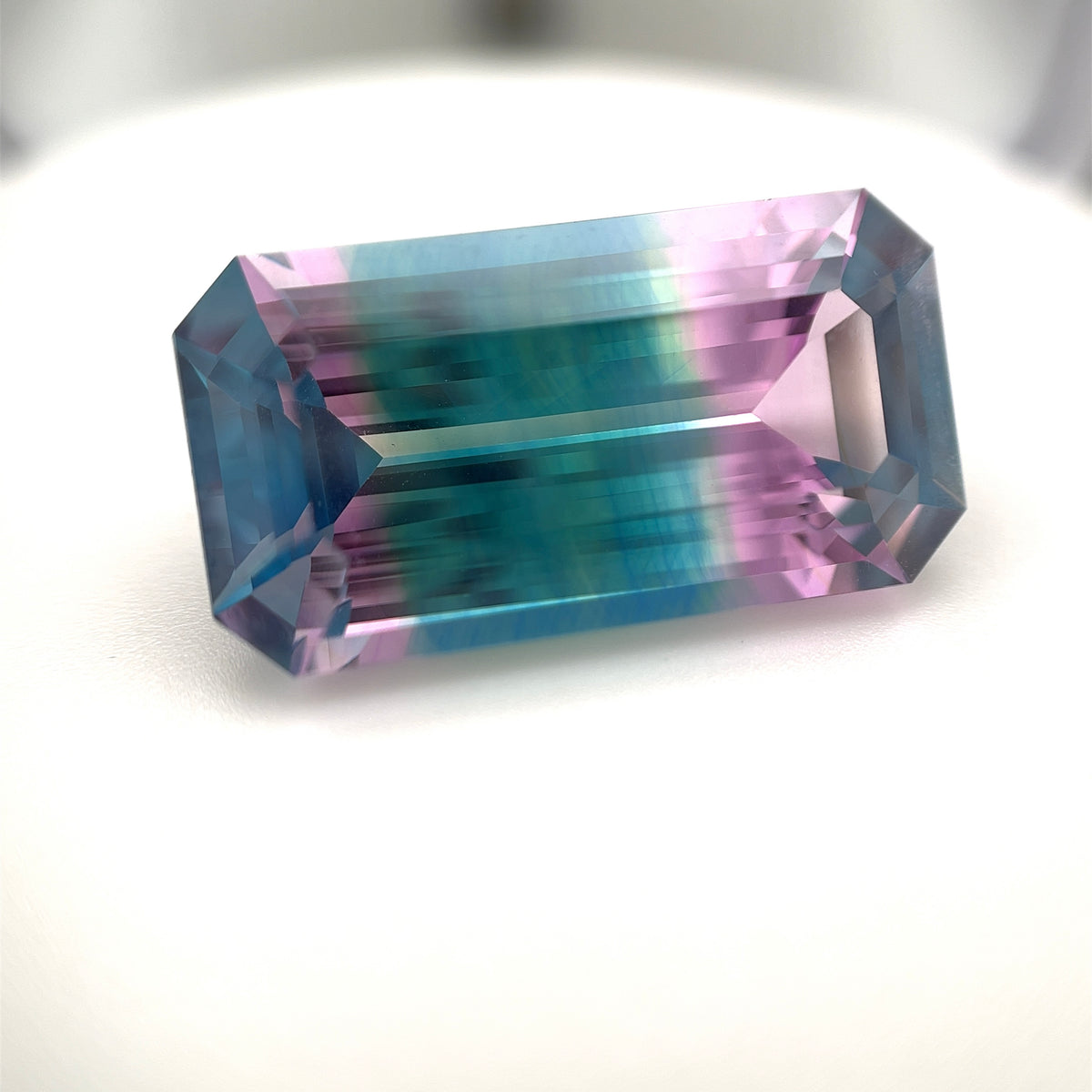 Bi-color Synthetic Sapphire
