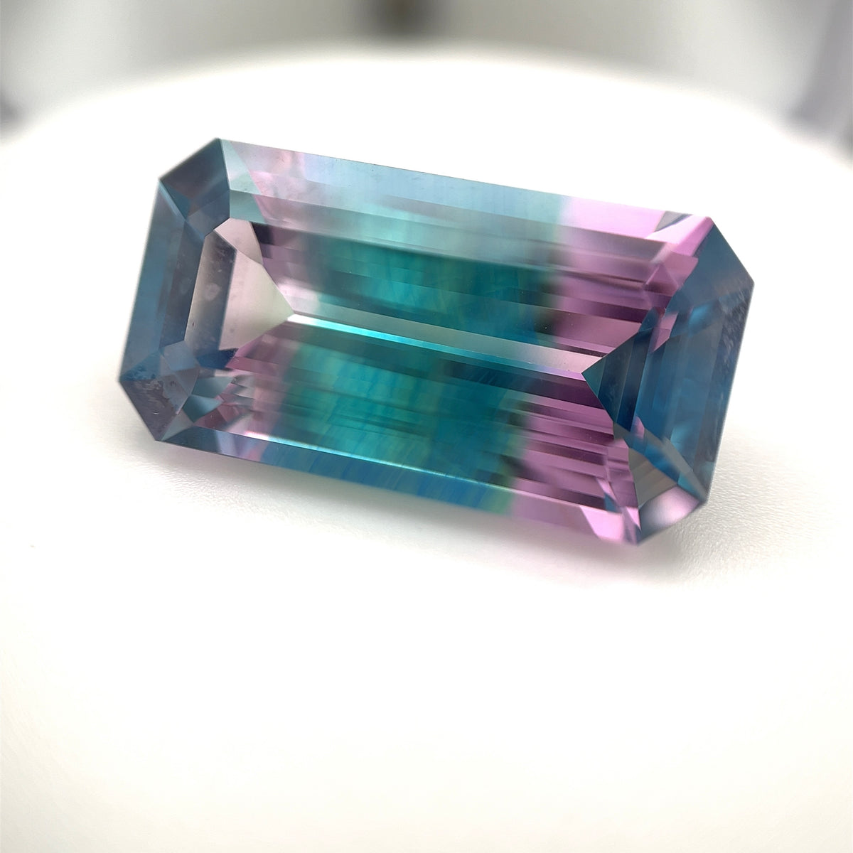Bi-color Synthetic Sapphire