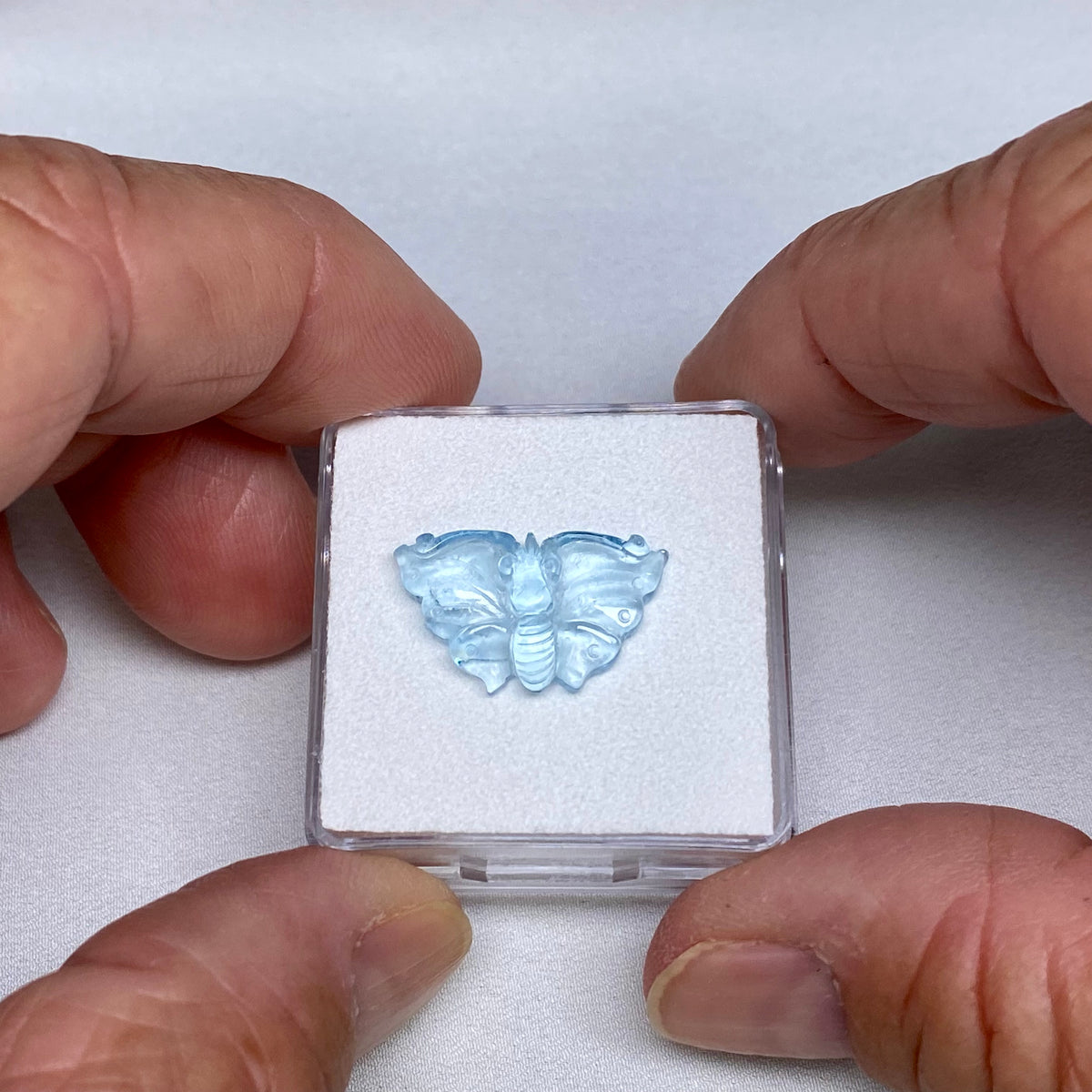 Aquamarine &#39;Buttefly&#39; Carving