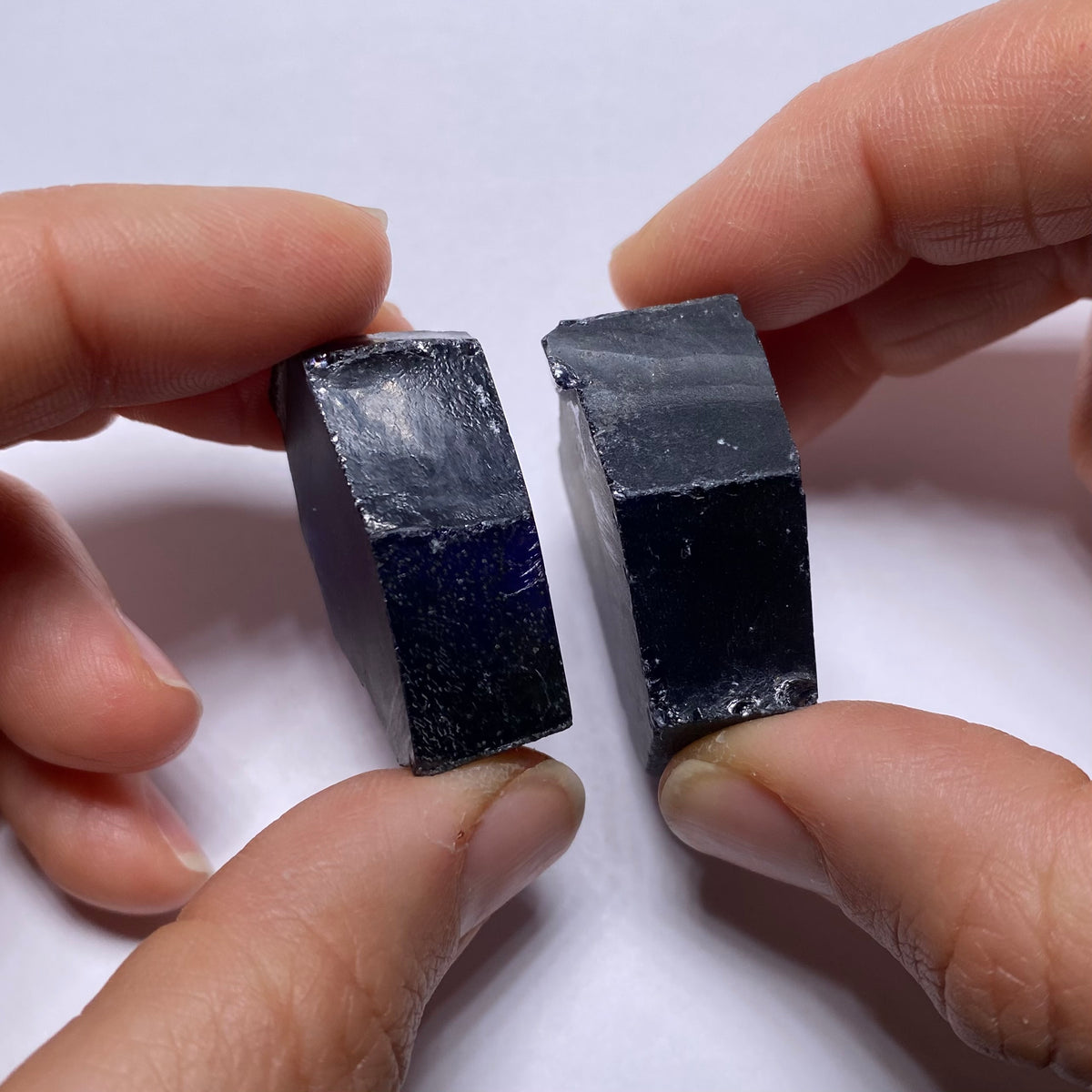 Medium Tanzanite Cubic Zirconia