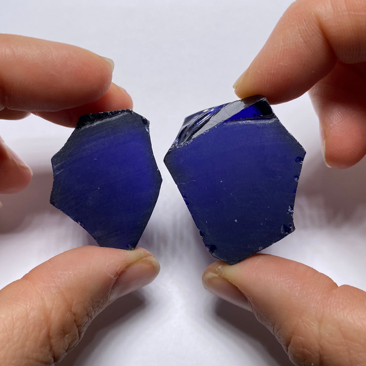 Medium Tanzanite Cubic Zirconia