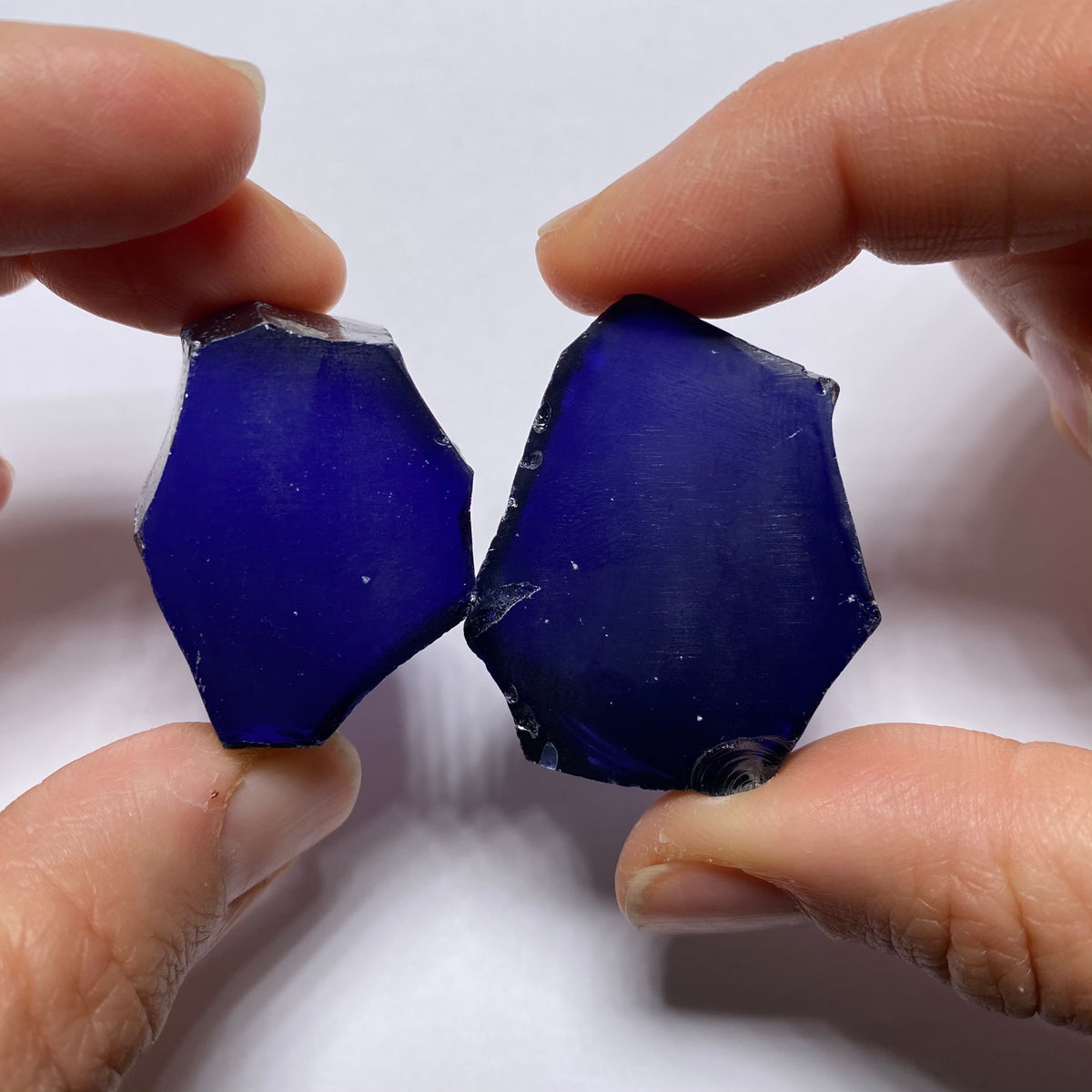 Medium Tanzanite Cubic Zirconia