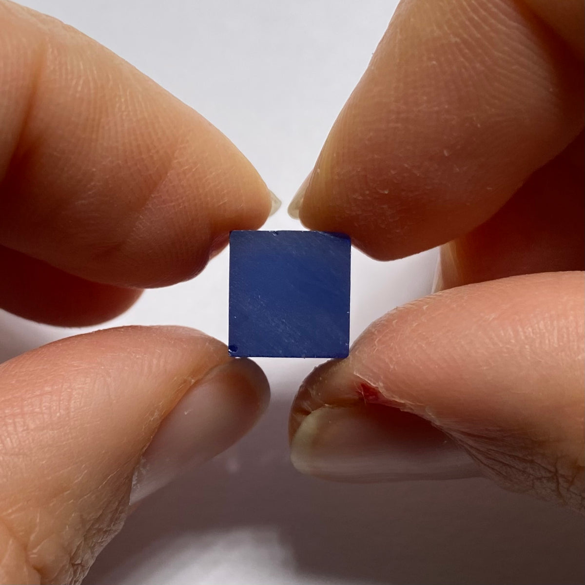 Cornflower Blue Sapphire (Synthetic)